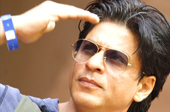 SRK summoned for smoking in public